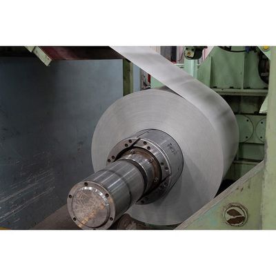 핫 롤드 기반 HX300 340 380LAD Z 프라임 사전 페인트 Bis 0.5mm 에티오피아 표준 26 엠보스 된 진열 스틸 코일