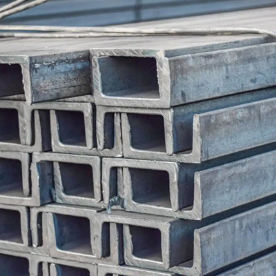 GB 표준 산업용 등급 ASTM A36 U 채널 구조용 철강 C 채널 펄린 지붕 트러스 크기 200x80x7.5x11mm