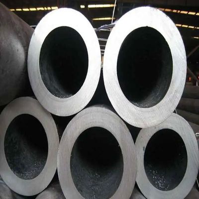 ASTM A106-2006 액체 서비스용 표준 매듭 없는 철강 파이프 약간 기름진 API 5ct J55 4.5 인치 1.8m