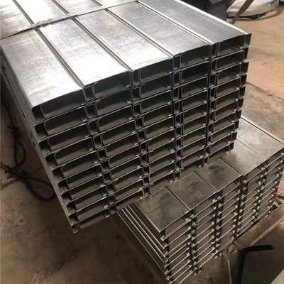U 채널 핫 롤 라이트 웨이트 C 고객 요구 사항으로 길이로 철강 채널 섹션